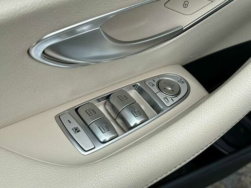 Used 2020 Mercedes-Benz E 350 Sedan image 14