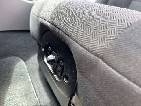 Used 2004 Ford Mustang GT RWD image 18