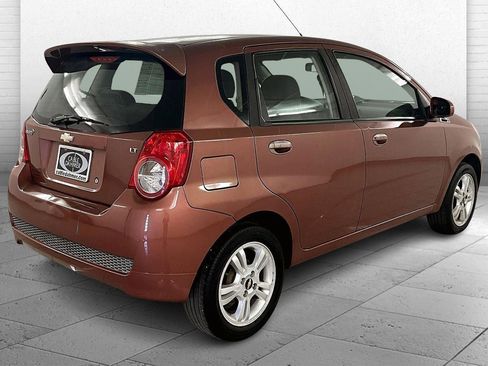 Used 2011 Chevrolet Aveo5 LT w/ Power and Convenience Package image 5