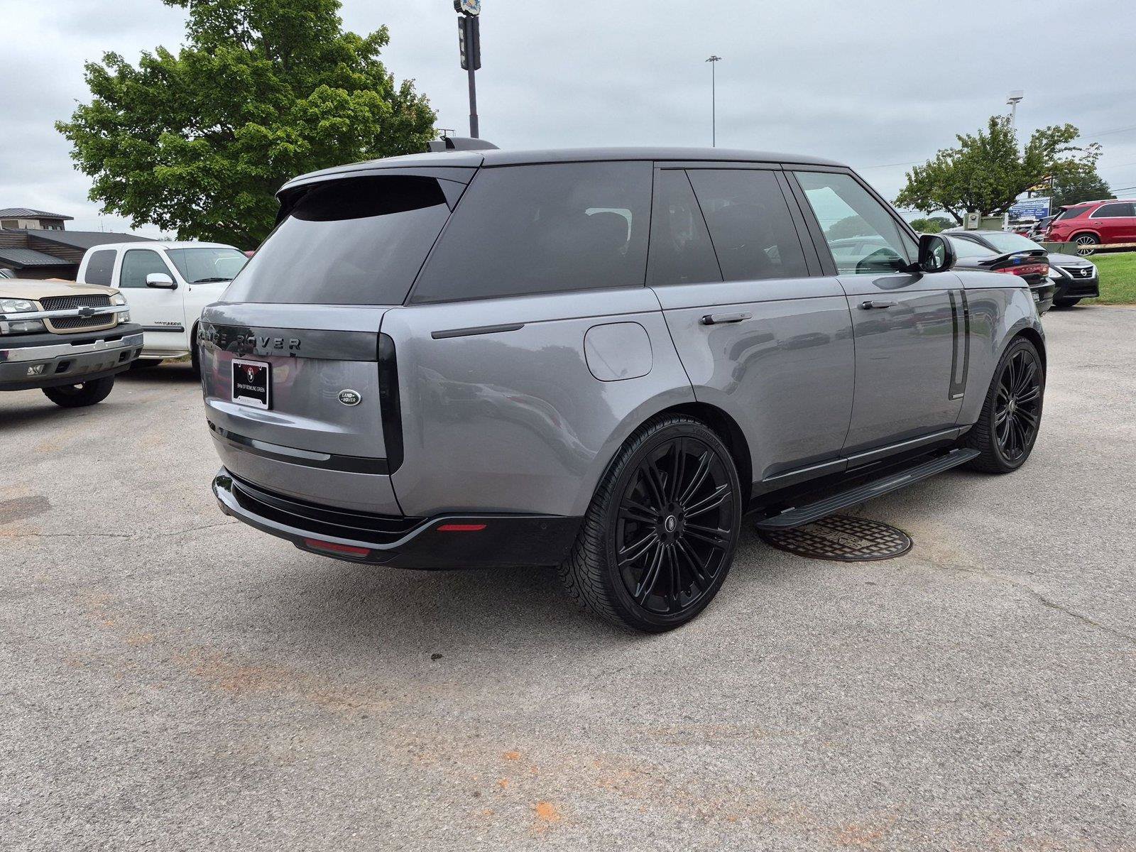 Used 2023 Land Rover Range Rover Autobiography AWD/4WD image 5