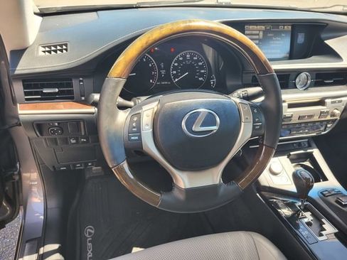 Used 2014 Lexus ES 350 w/ Premium Package FWD image 30