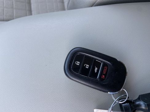 Used 2026 Honda HR-V LX image 43
