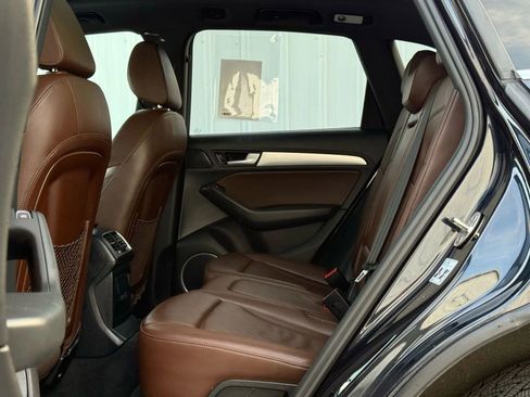 Used 2017 Audi Q5 2.0T Premium Plus w/ Technology Package image 12