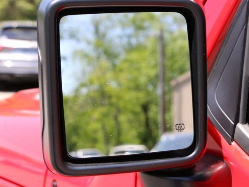 Used 2024 Jeep Gladiator Sport AWD/4WD image 14