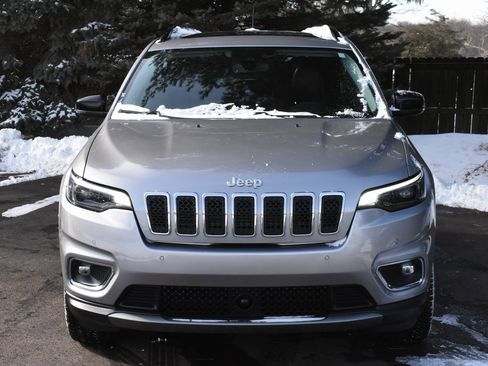 Used 2022 Jeep Cherokee Limited image 3