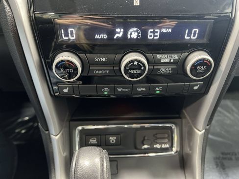 Used 2021 Subaru Ascent Premium AWD/4WD image 18