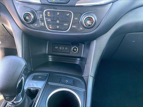 Used 2022 Chevrolet Equinox LT image 25