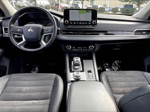 Used 2023 Mitsubishi Outlander SE image 20