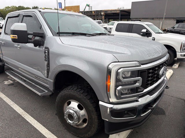 Used 2023 Ford F350 Lariat AWD/4WD image 2