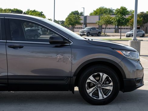 Used 2019 Honda CR-V LX image 9
