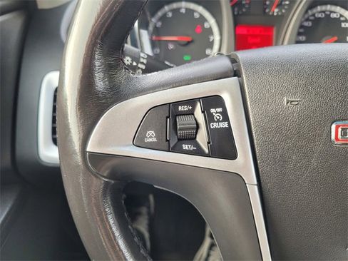 Used 2017 GMC Terrain SLT image 27