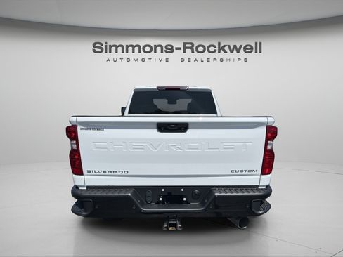 Used 2024 Chevrolet Silverado 2500 Custom w/ Custom Value Package AWD/4WD image 4