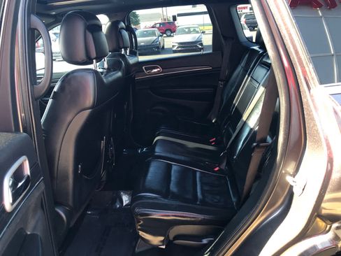 Used 2021 Jeep Grand Cherokee Limited AWD/4WD image 23