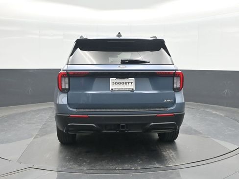 Used 2025 Ford Explorer ST-Line image 17