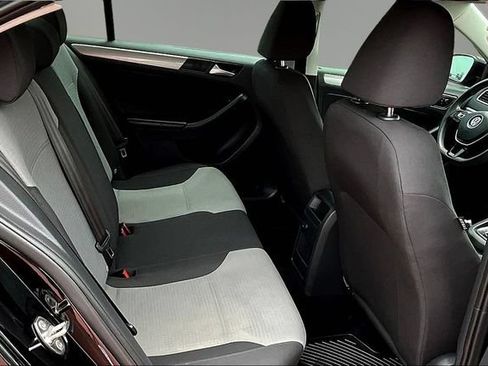 Used 2018 Volkswagen Jetta S w/ Cold Weather Package FWD image 27
