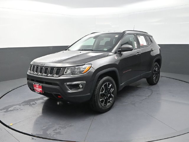 Used 2019 Jeep Compass Trailhawk AWD/4WD image 3