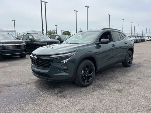 New 2026 Chevrolet Trax LT FWD image 7