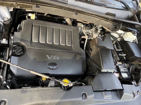 Used 2014 Toyota Highlander Limited image 3