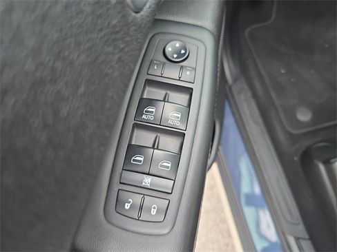 Used 2019 Dodge Durango SXT image 14