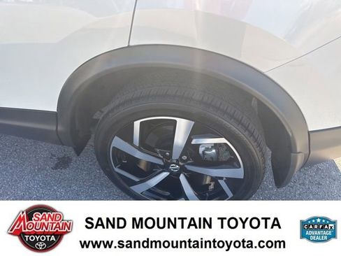 Used 2022 Nissan Rogue Sport SL image 12