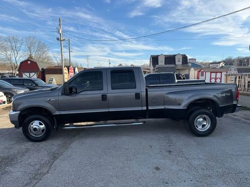 Used 2002 Ford F350 4x4 Crew Cab DRW Super Duty image 2
