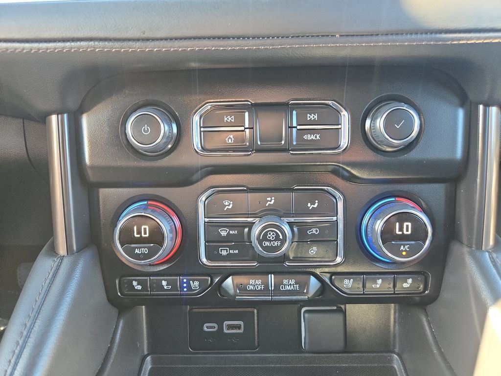 Used 2024 Chevrolet Tahoe High Country w/ Advanced Technology Package AWD/4WD image 34