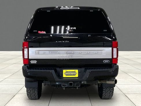 Certified 2022 Ford F250 Platinum w/ Tremor Off-Road Package AWD/4WD image 4