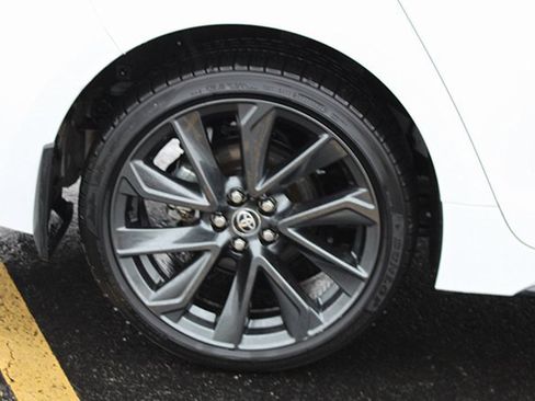 Certified 2025 Toyota Corolla SE image 8