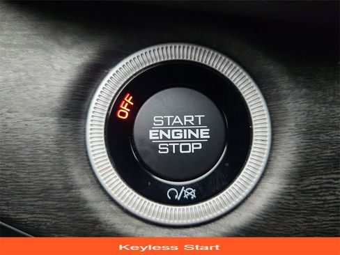 Used 2023 Jeep Grand Cherokee 4WD 4xe image 29