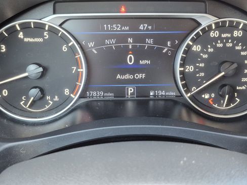 Used 2024 Nissan Altima 2.5 SR w/ SR Premium Package image 10