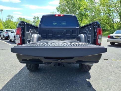 Certified 2024 RAM 2500 Big Horn w/ Night Edition AWD/4WD image 17