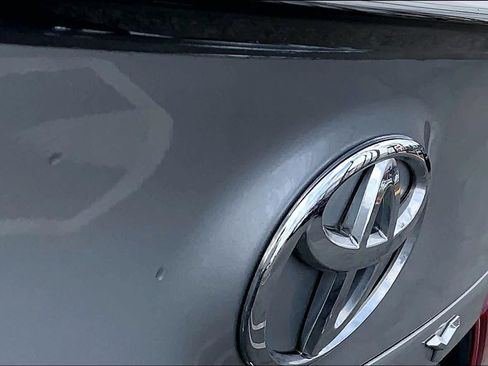 Used 2022 Toyota Camry XSE FWD image 30