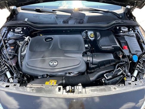 Used 2019 INFINITI QX30 FWD image 11