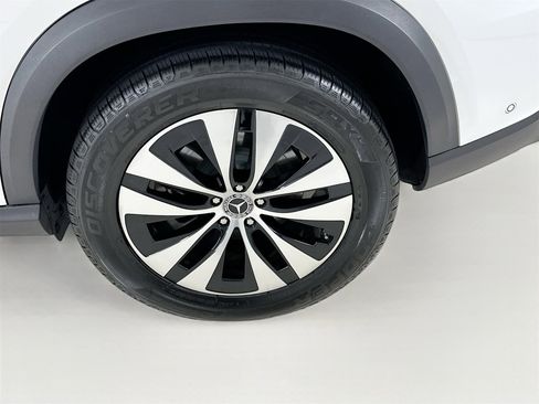 Certified 2025 Mercedes-Benz GLE 450 4MATIC image 33