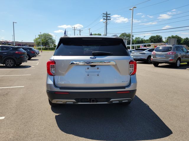 Used 2021 Ford Explorer XLT w/ Equipment Group 202A AWD/4WD image 4