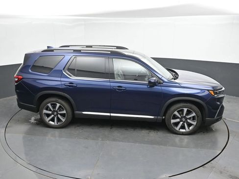 Used 2023 Honda Pilot Elite image 25