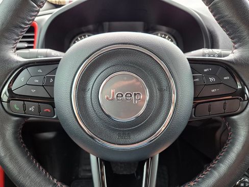 Used 2022 Jeep Renegade Trailhawk AWD/4WD image 31