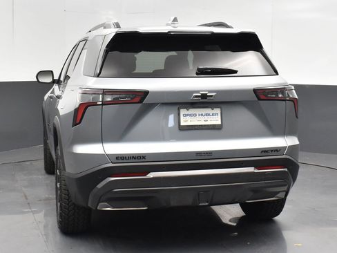 Used 2025 Chevrolet Equinox ACTIV image 9