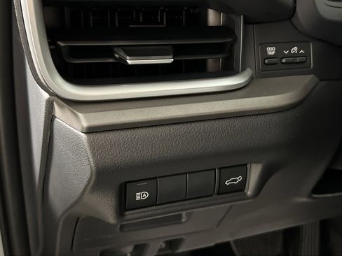 Used 2026 Toyota Grand Highlander XLE image 32