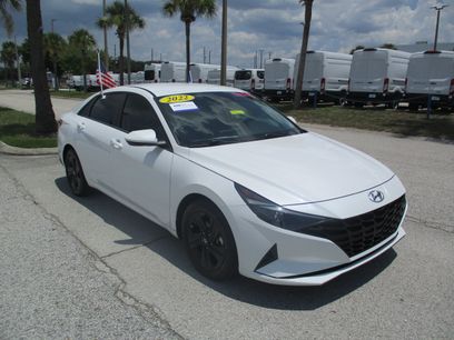 Used 2022 Hyundai Elantra SEL w/ Cargo Package
