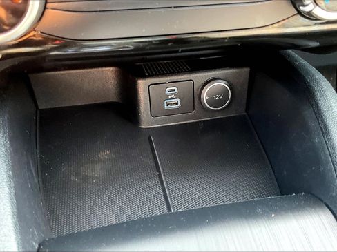 Used 2021 Ford Escape SE FWD image 32