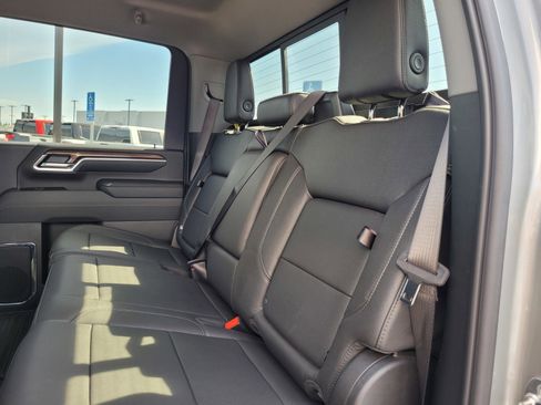 Used 2025 Chevrolet Silverado 3500 LT w/ Safety Package AWD/4WD image 12