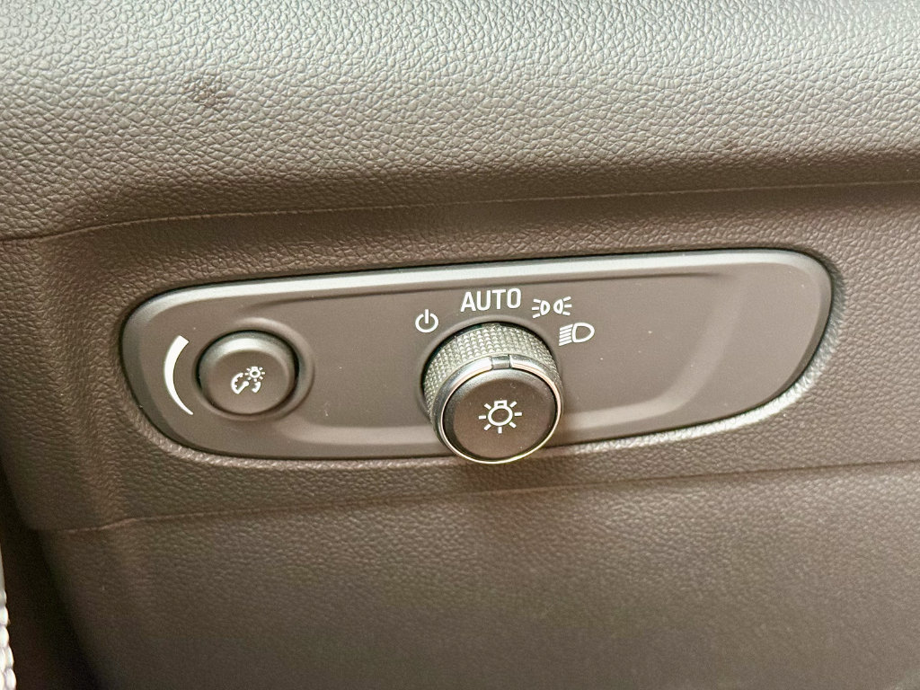 Used 2023 Buick Envision Preferred w/ Sport Touring Package AWD/4WD image 22