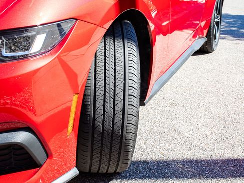 Used 2024 Ford Mustang Coupe image 9