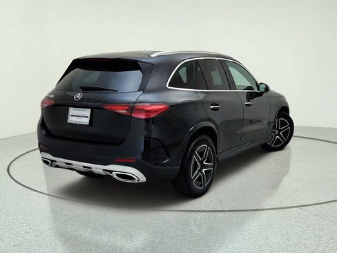 Used 2026 Mercedes-Benz GLC 300 image 9