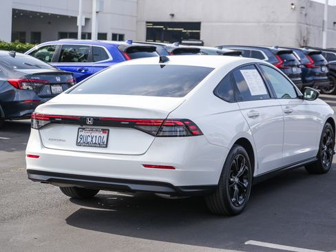 Certified 2025 Honda Accord SE image 7