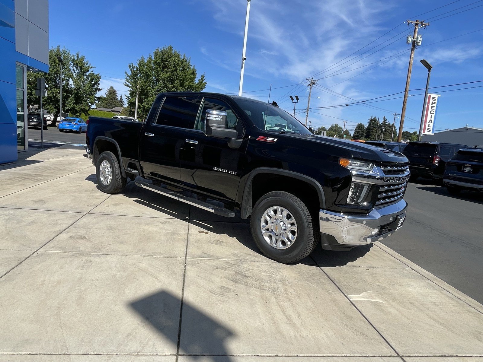 Used 2020 Chevrolet Silverado 2500 LTZ w/ LTZ Plus Package AWD/4WD image 7