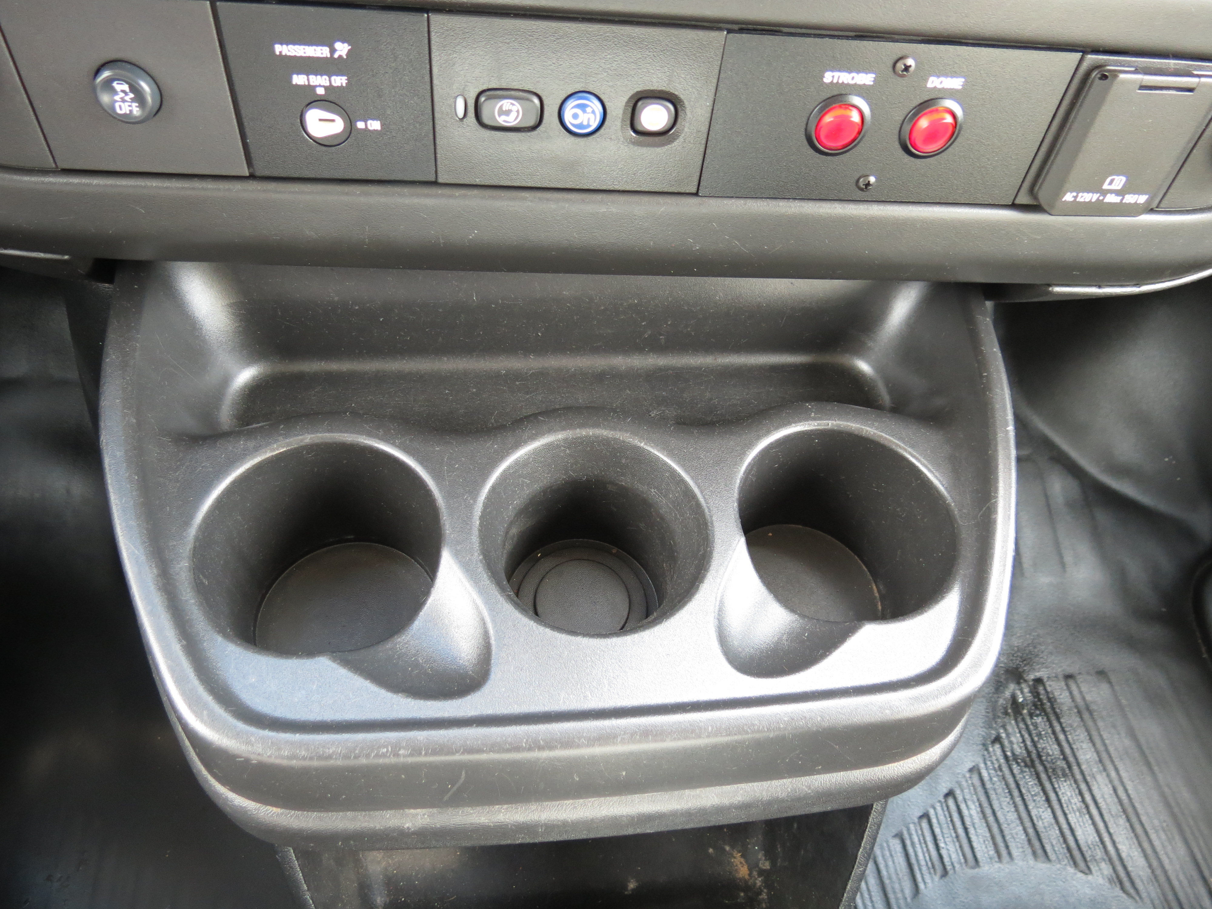 Used 2015 Chevrolet Express 2500 RWD image 21