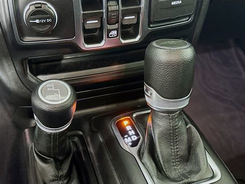 Used 2021 Jeep Gladiator Sport AWD/4WD image 20