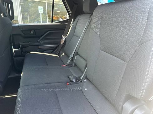 Used 2025 Toyota 4Runner SR5 AWD/4WD image 12